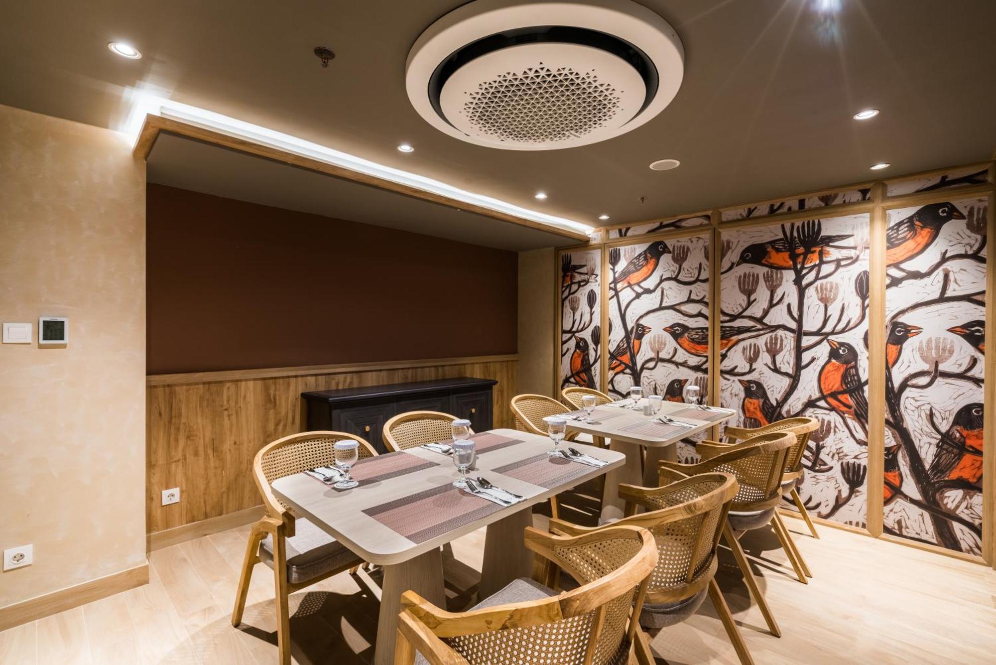 Aston Bintaro Hotel & Conference Center Kampungutan Bagian luar foto